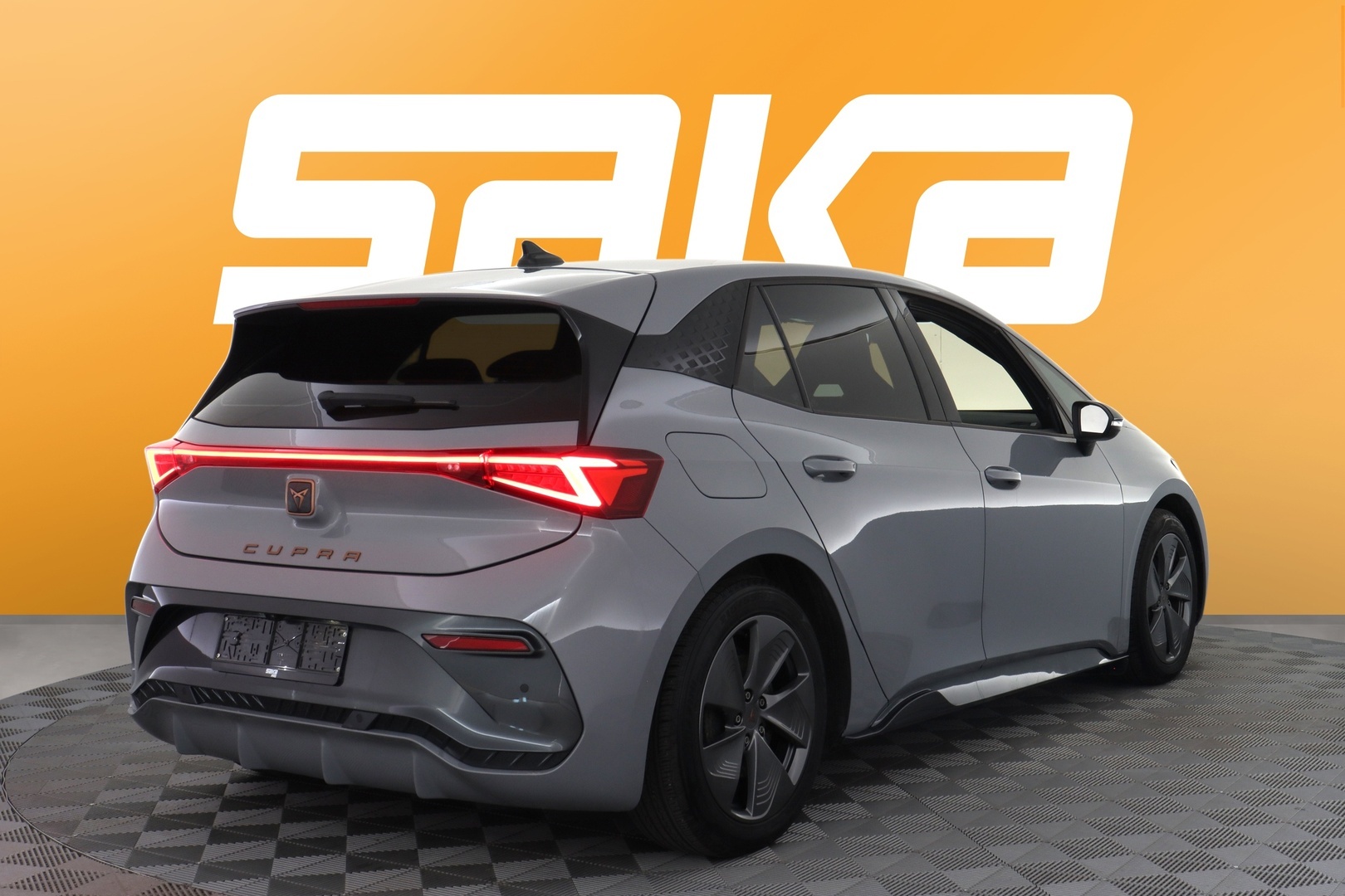 CUPRA Born 2023