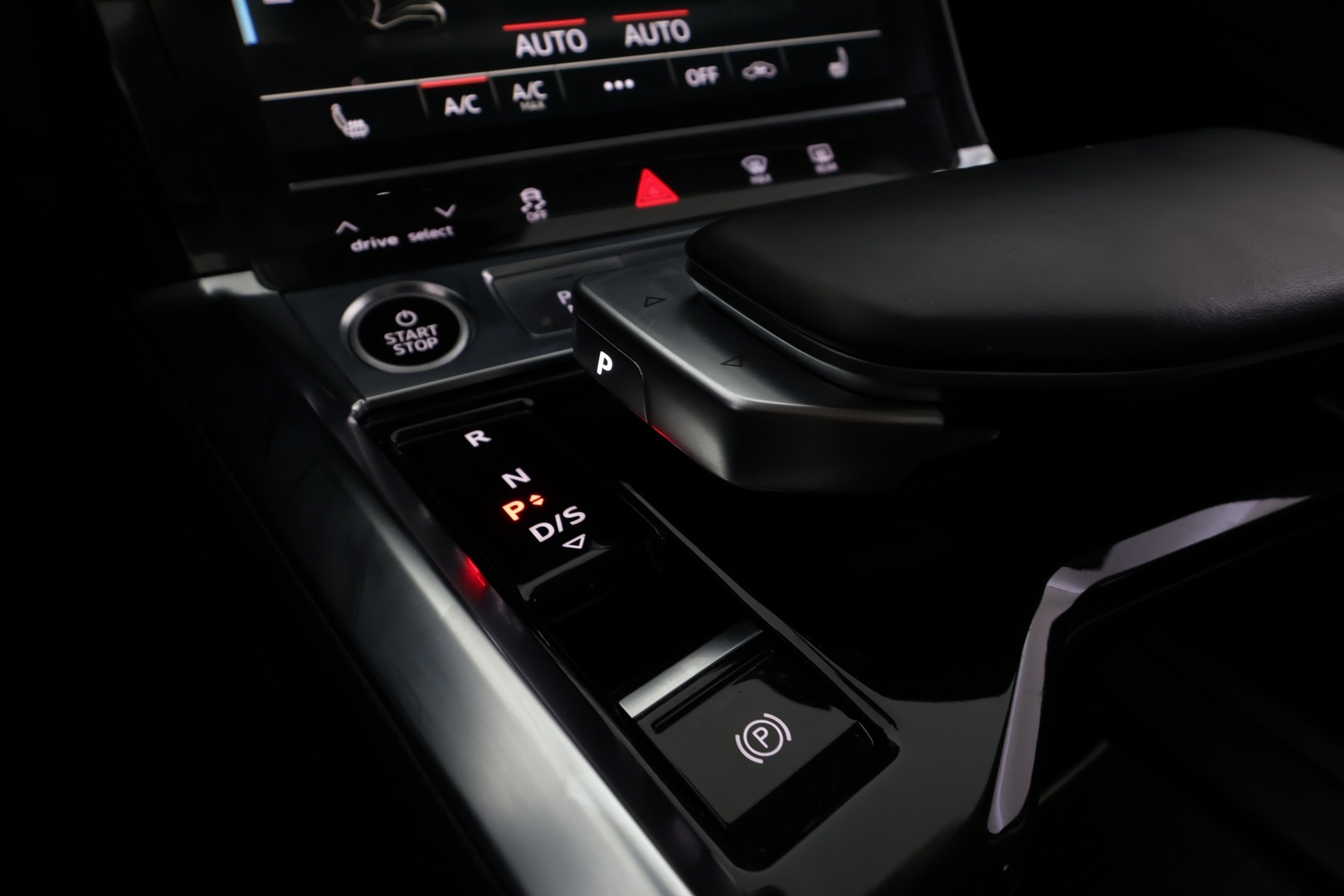 AUDI e-tron 2022