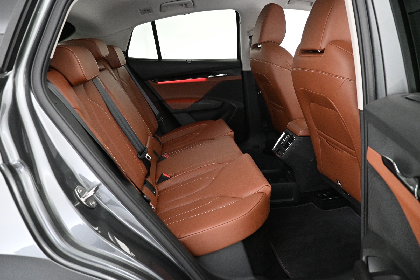 SKODA Enyaq 2024