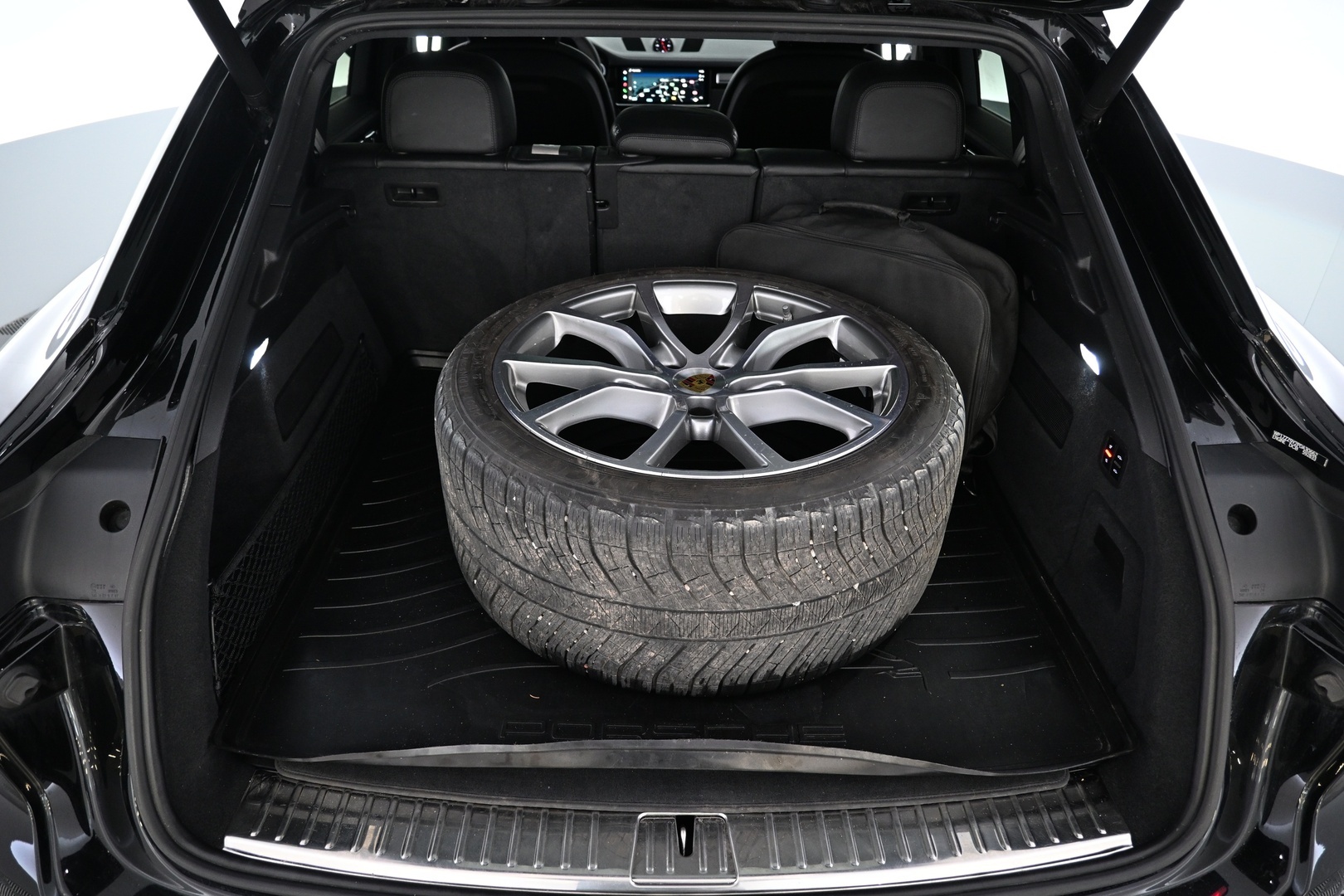 PORSCHE Cayenne 2023