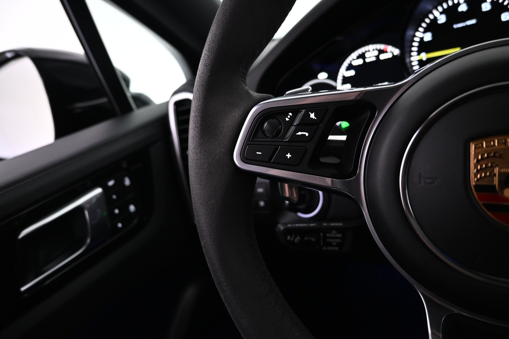 PORSCHE Cayenne 2023