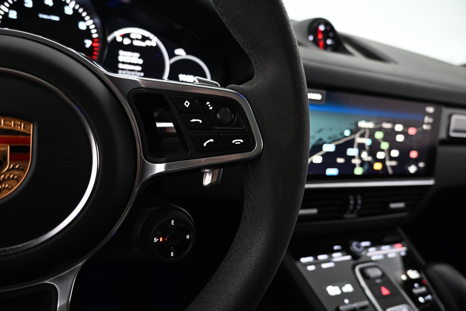 PORSCHE Cayenne 2023