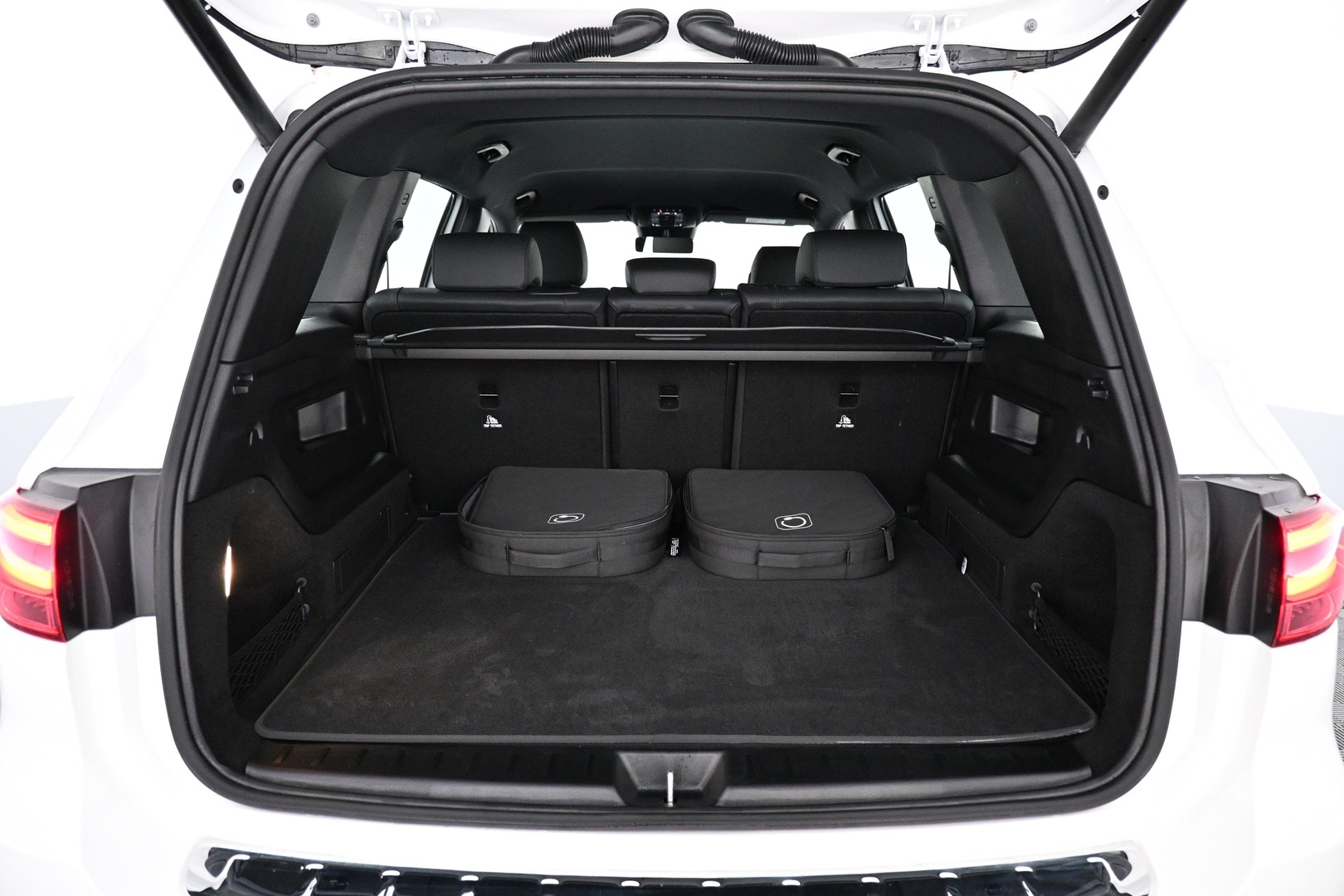 MERCEDES-BENZ EQB 2025