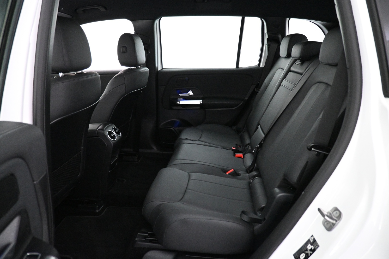 MERCEDES-BENZ EQB 2025