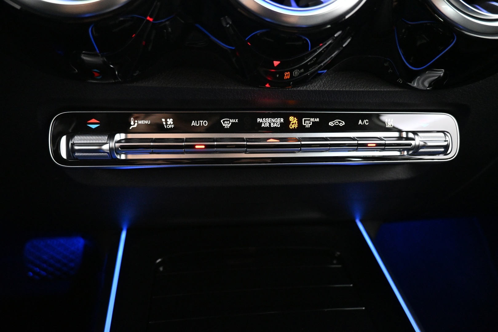 MERCEDES-BENZ EQB 2025
