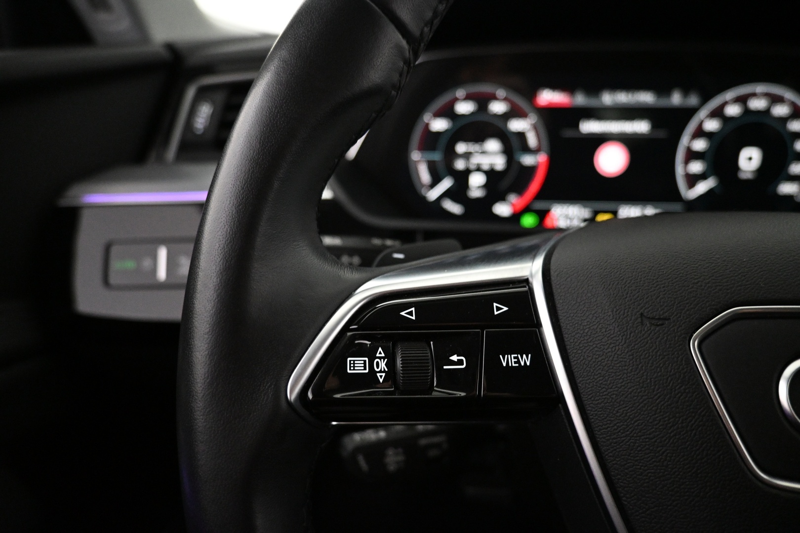 AUDI e-tron 2022