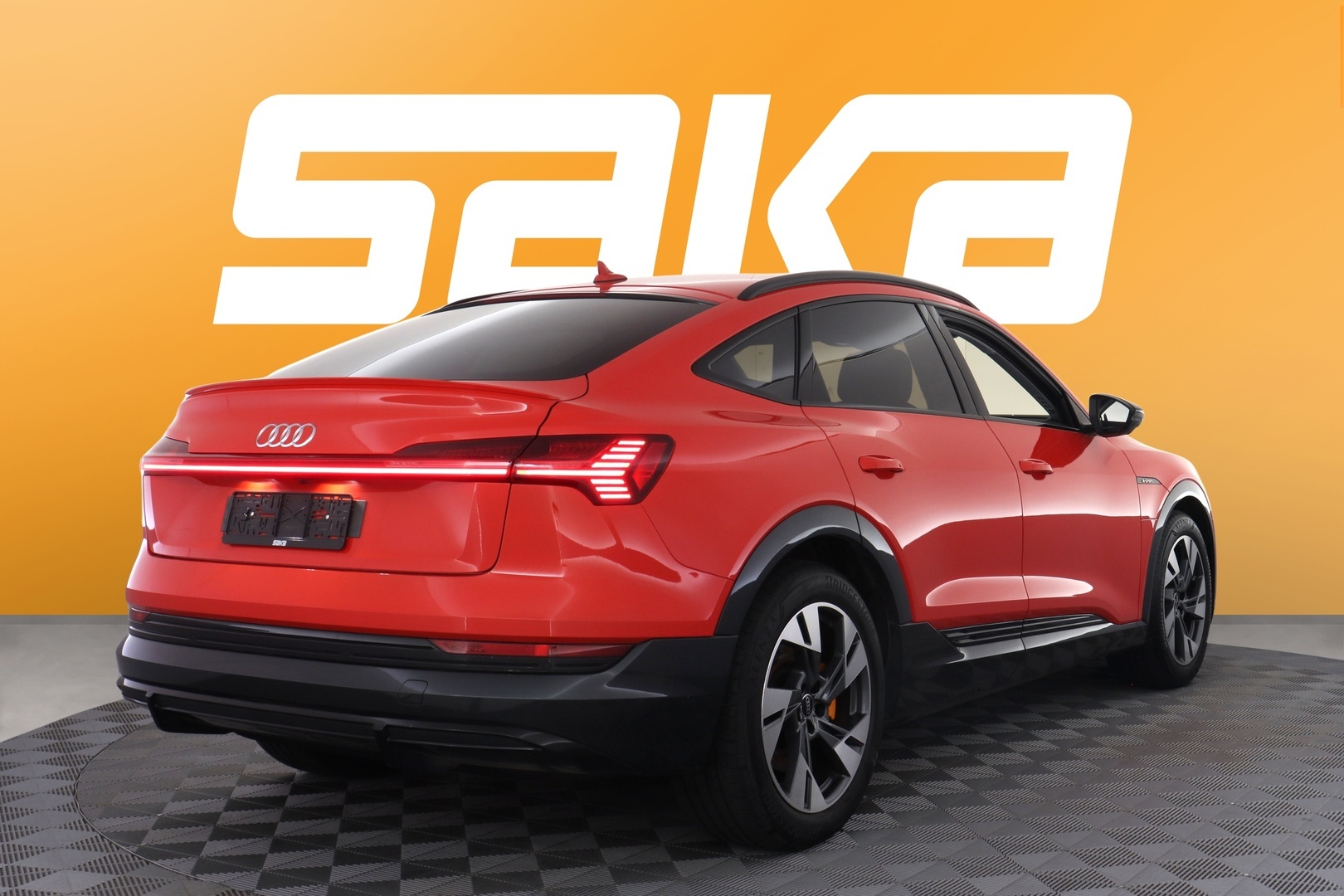 AUDI e-tron 2022