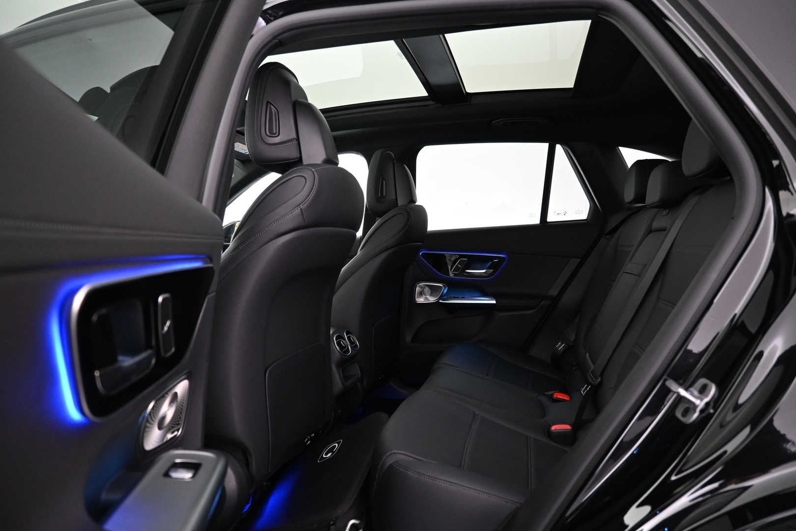 MERCEDES-BENZ GLC 2023