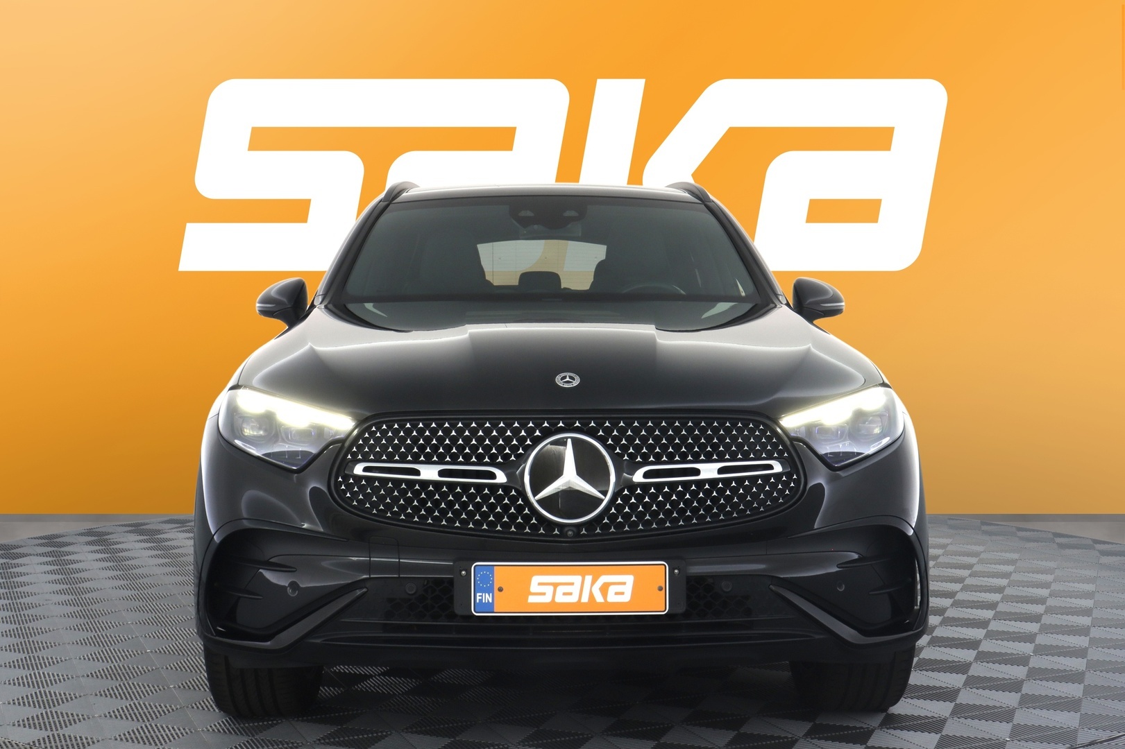 MERCEDES-BENZ GLC 2023