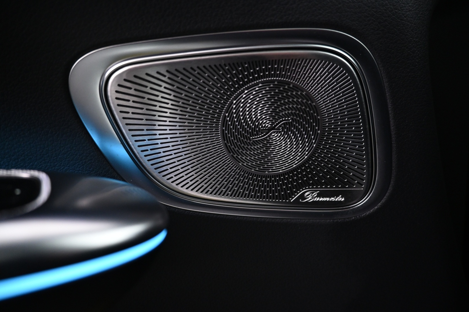 MERCEDES-BENZ GLC 2023