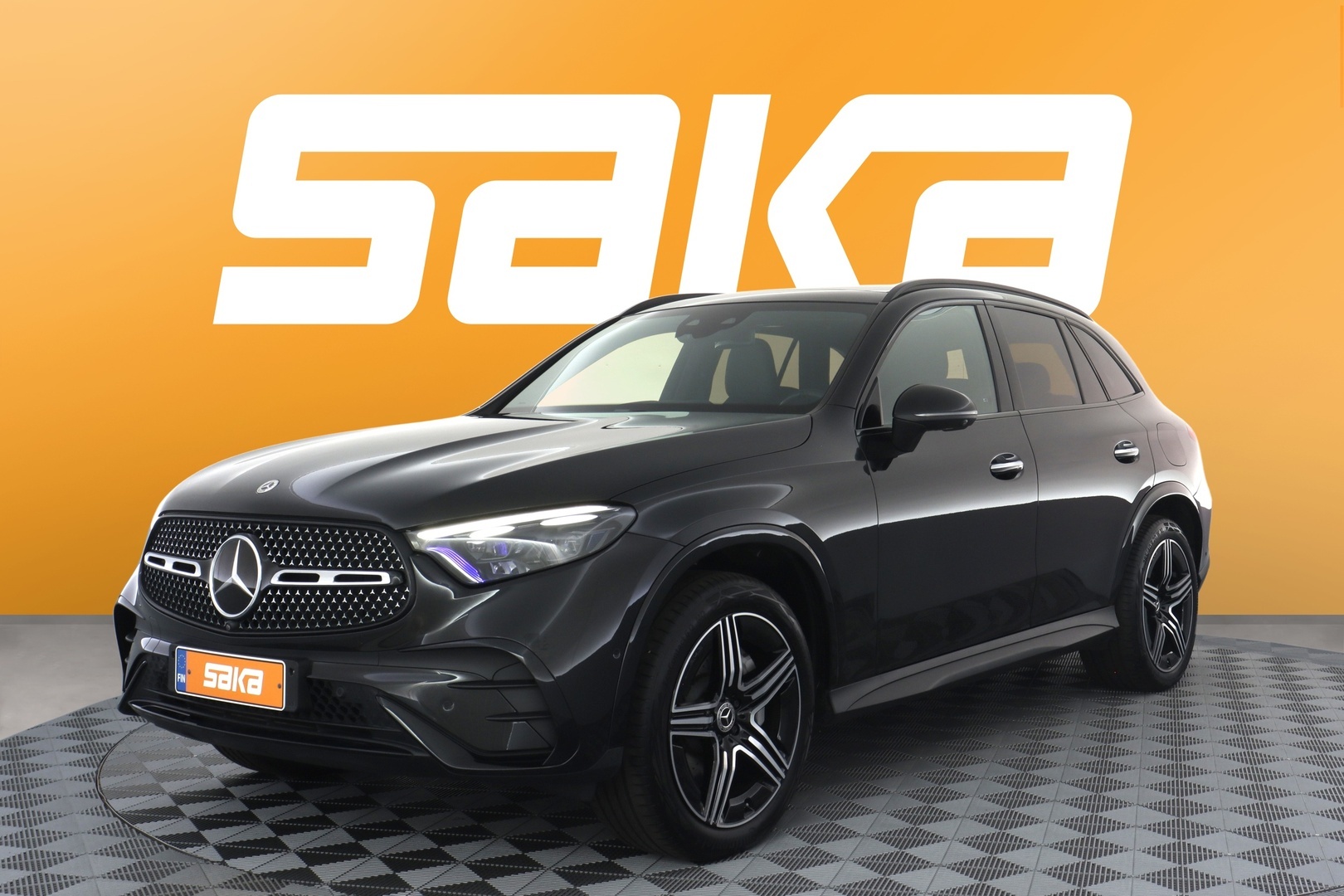 MERCEDES-BENZ GLC 2023