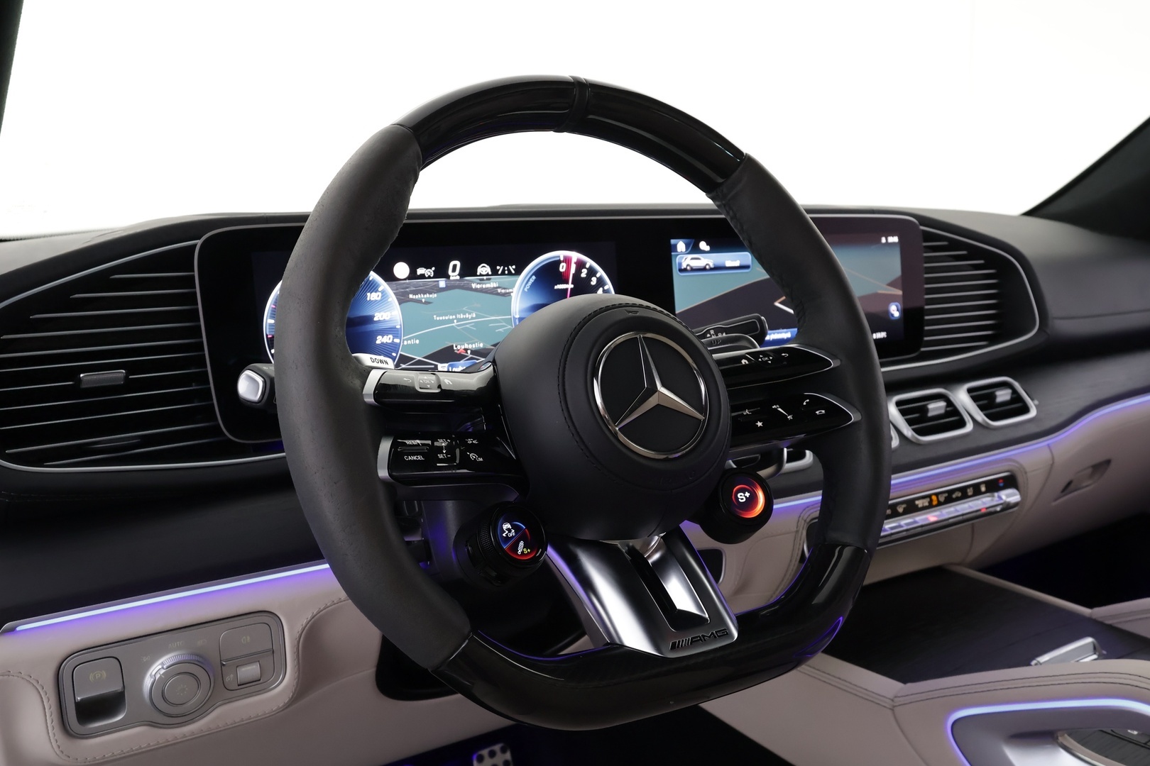 MERCEDES-BENZ GLE 53 AMG 2024