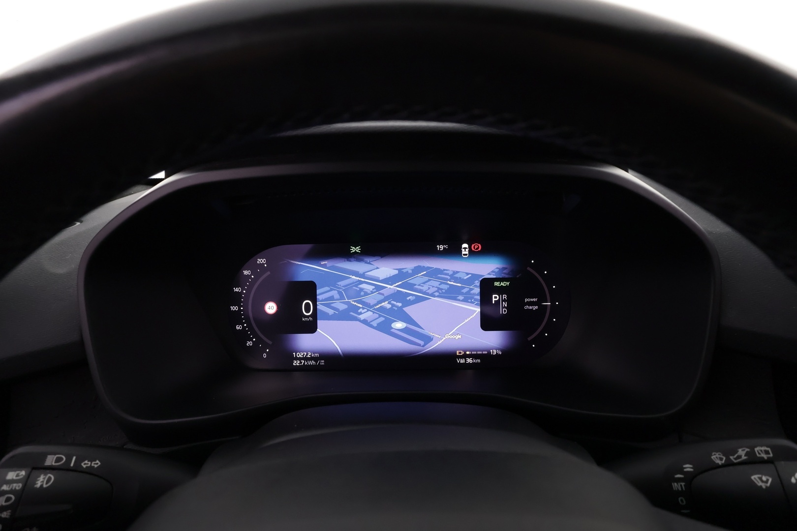 VOLVO XC40 2023