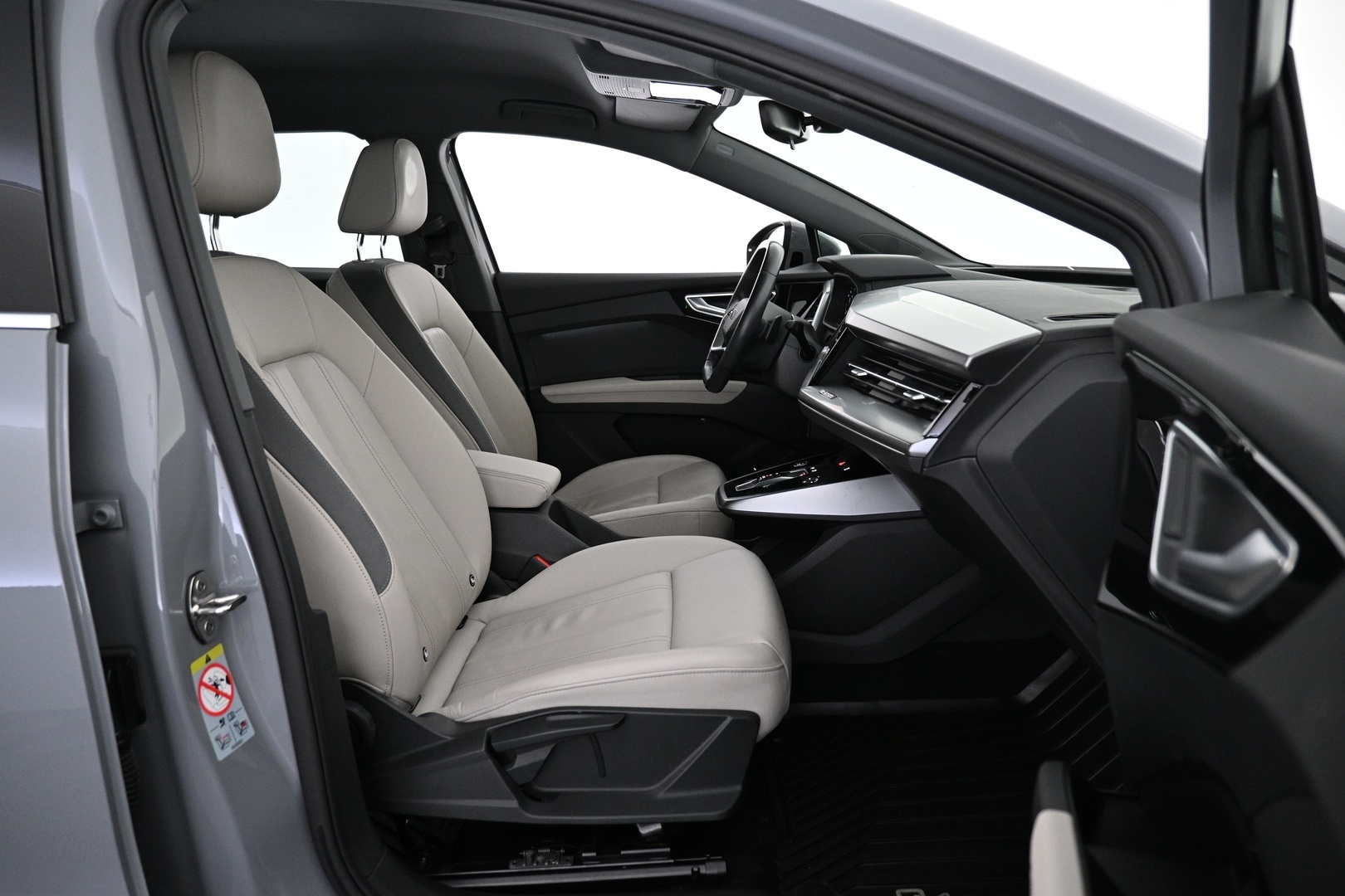 AUDI Q4 e-tron 2023