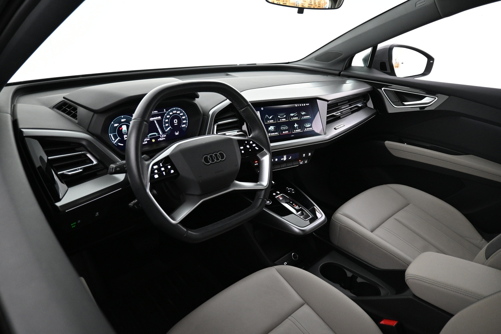 AUDI Q4 e-tron 2023