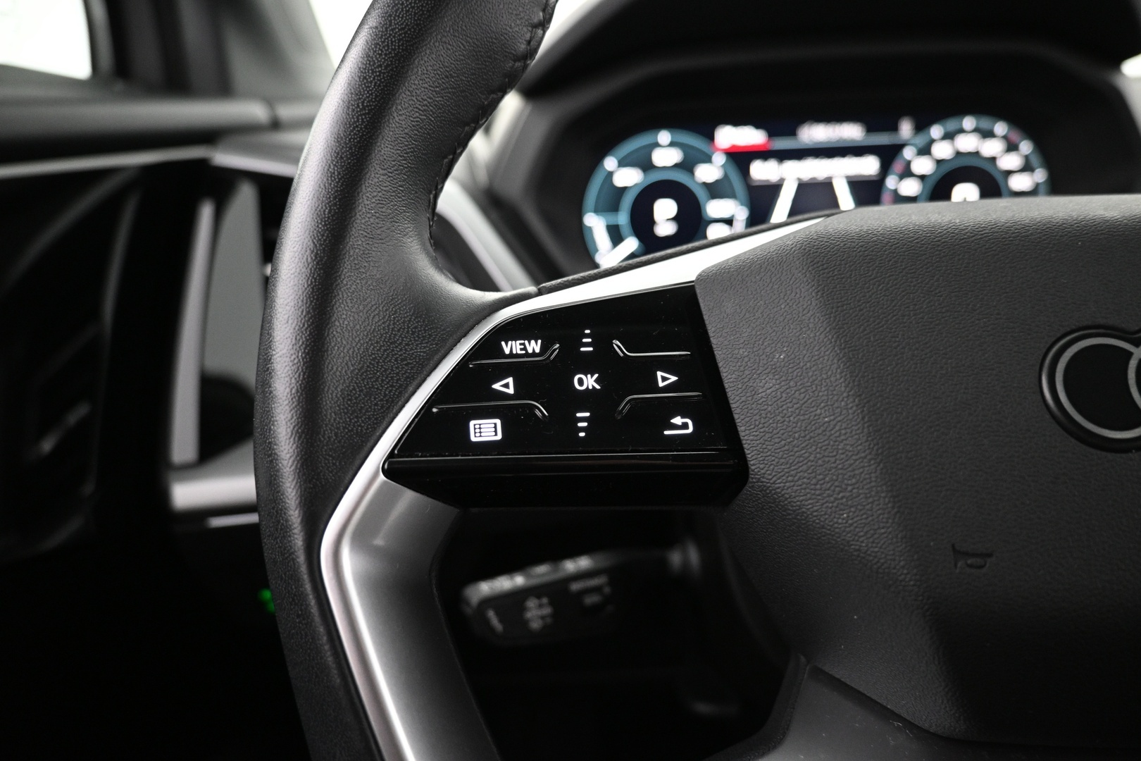 AUDI Q4 e-tron 2023