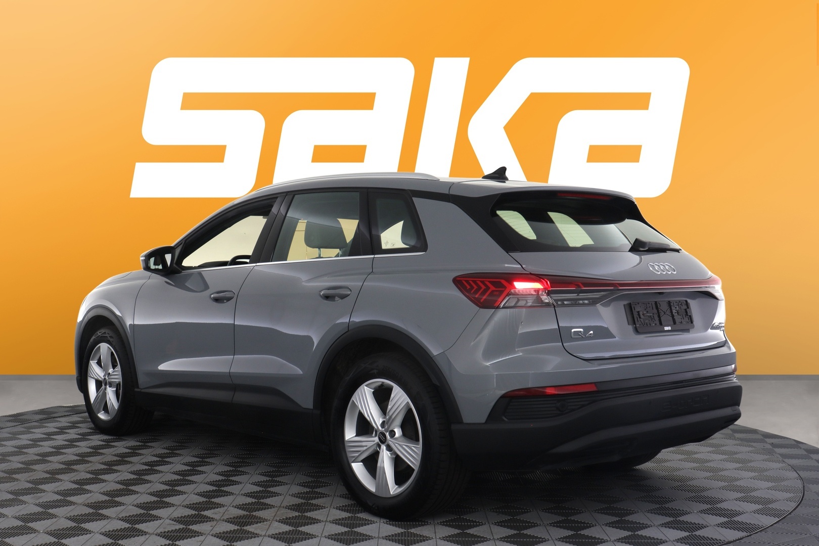 AUDI Q4 e-tron 2023