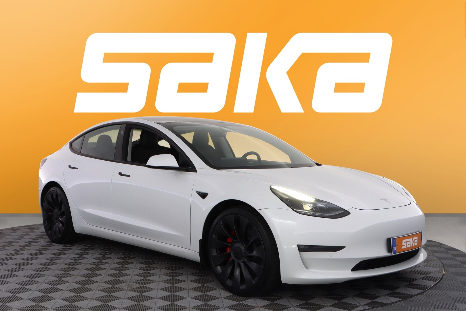 TESLA Model 3 2021