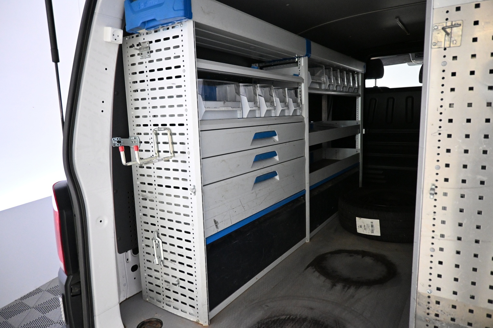 VOLKSWAGEN Transporter 2021