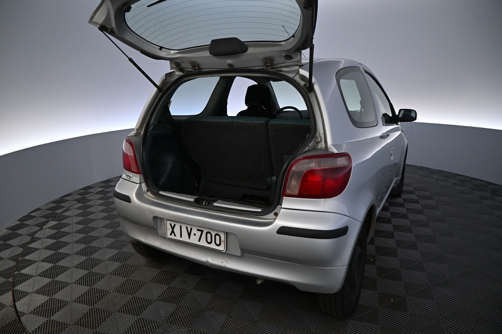 TOYOTA Yaris 1999