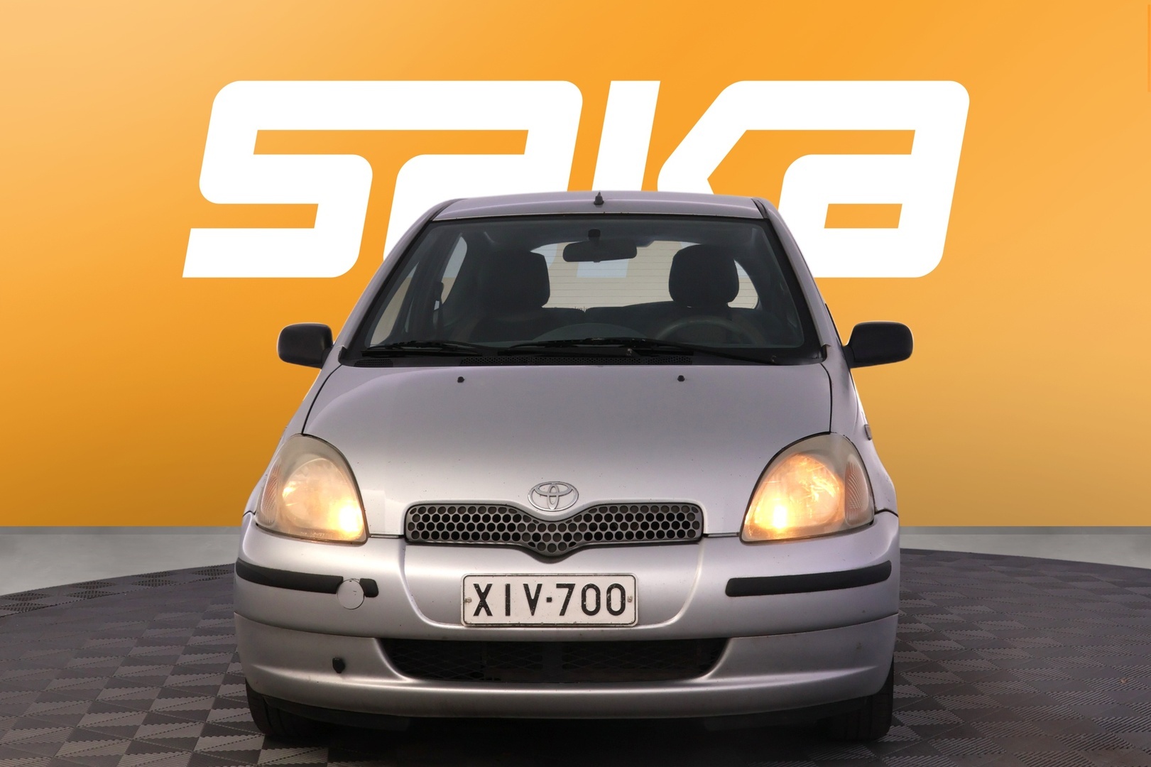 TOYOTA Yaris 1999