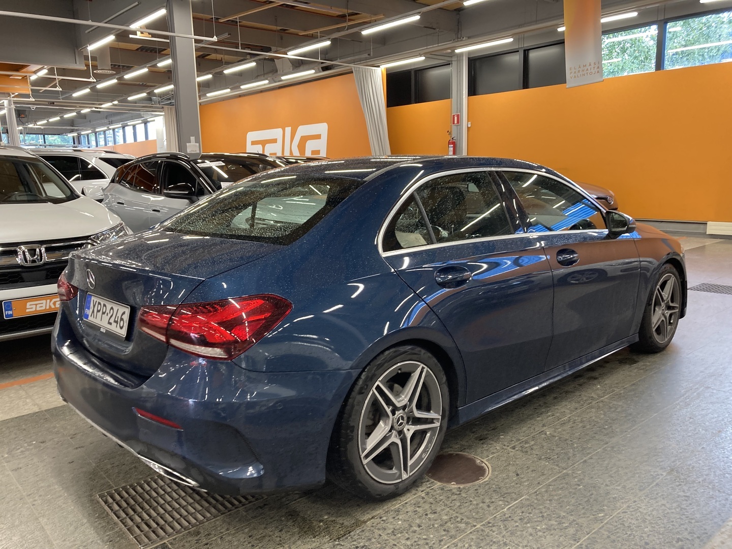 MERCEDES-BENZ A 2022