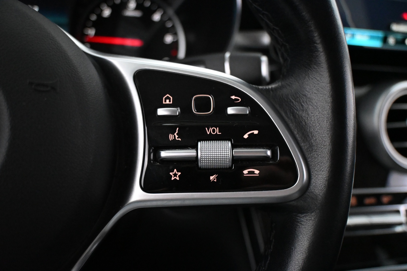 MERCEDES-BENZ GLC 2022