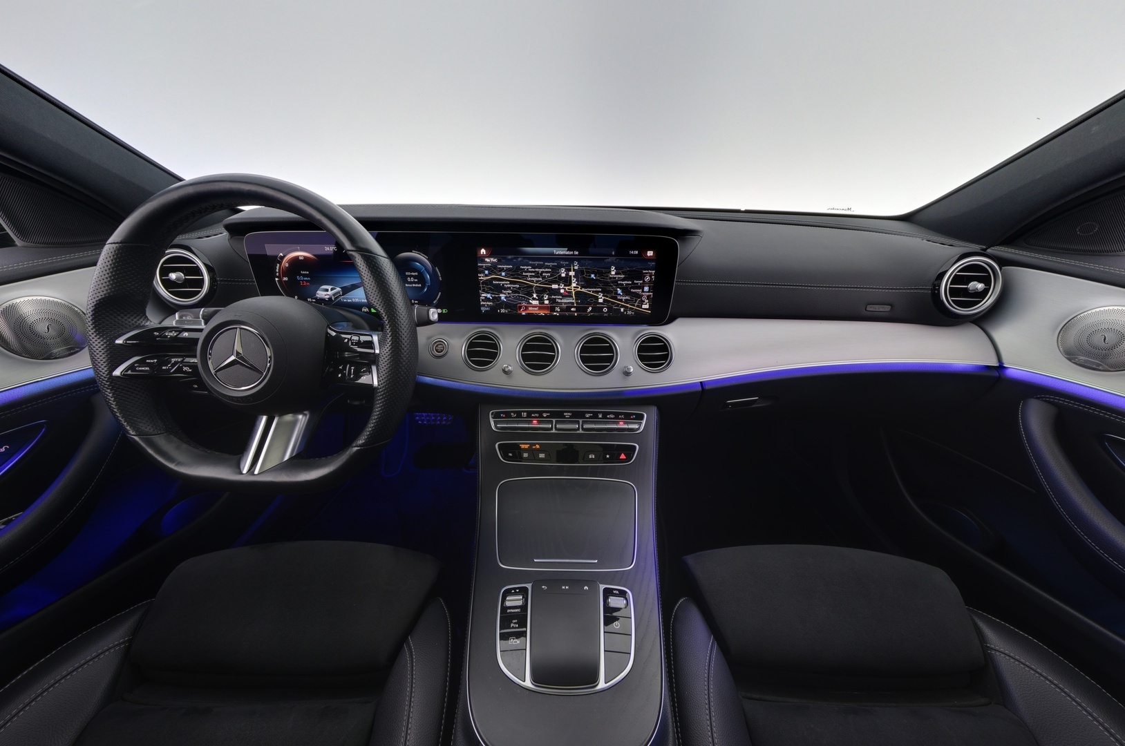 MERCEDES-BENZ E 2022