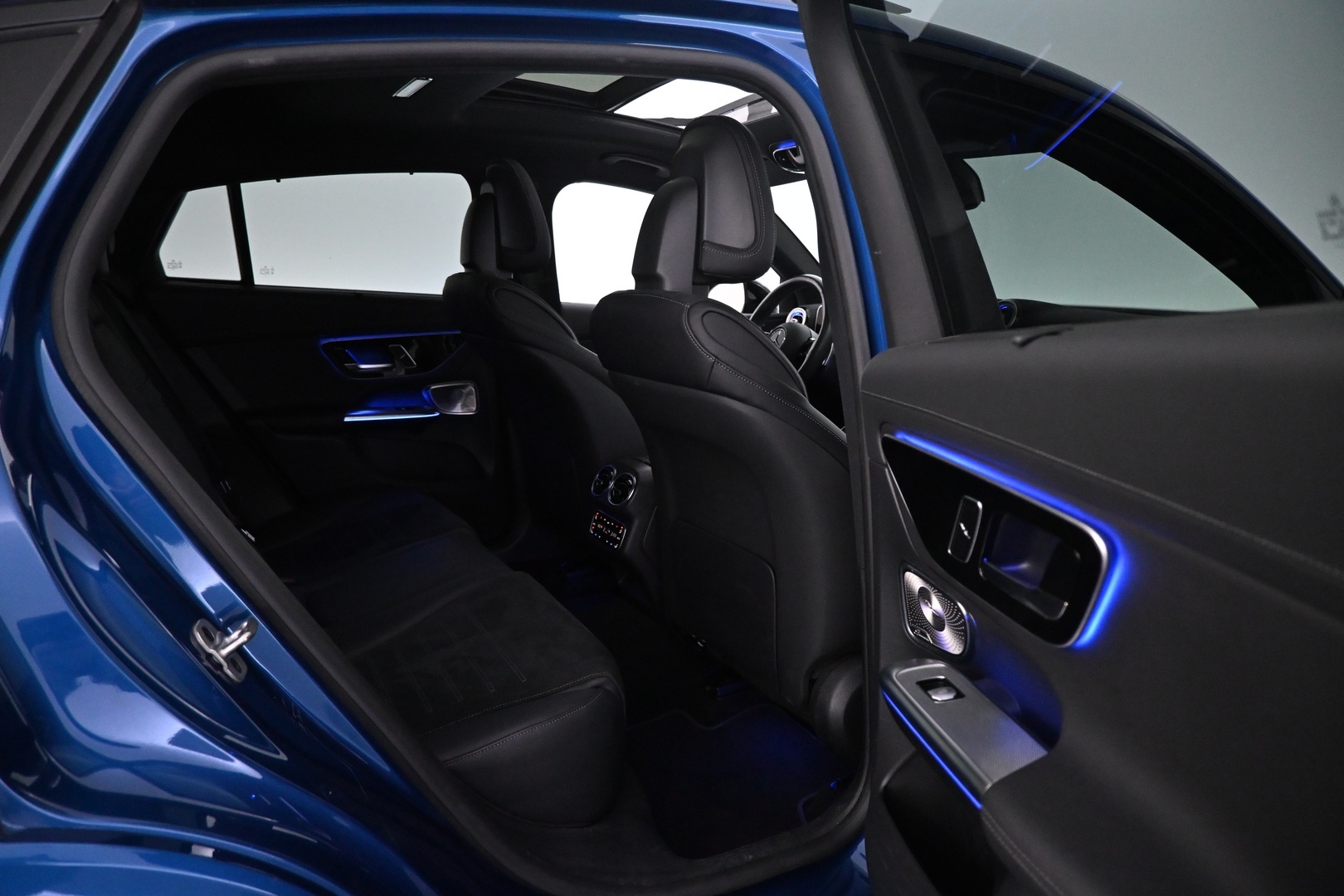 MERCEDES-BENZ GLC 2024