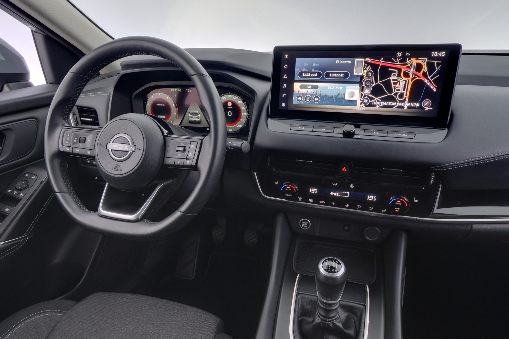 NISSAN Qashqai 2024