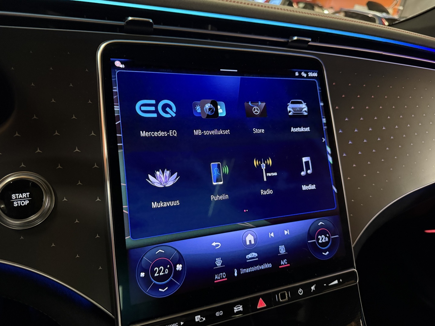 MERCEDES-BENZ EQS SUV 2023