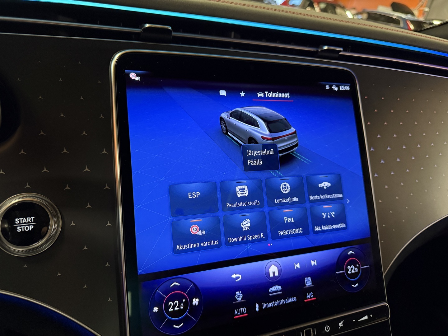 MERCEDES-BENZ EQS SUV 2023