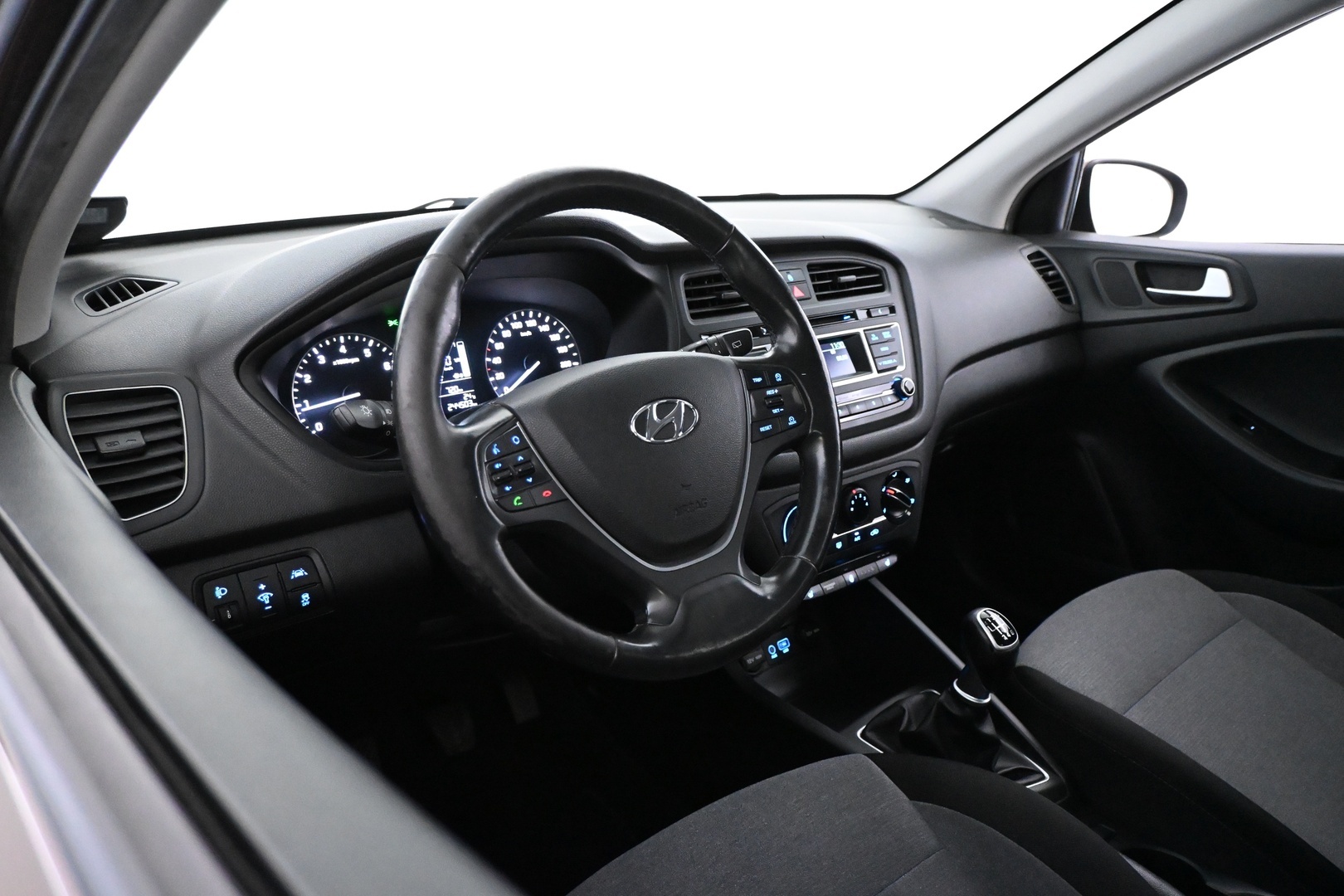 HYUNDAI I20 2016