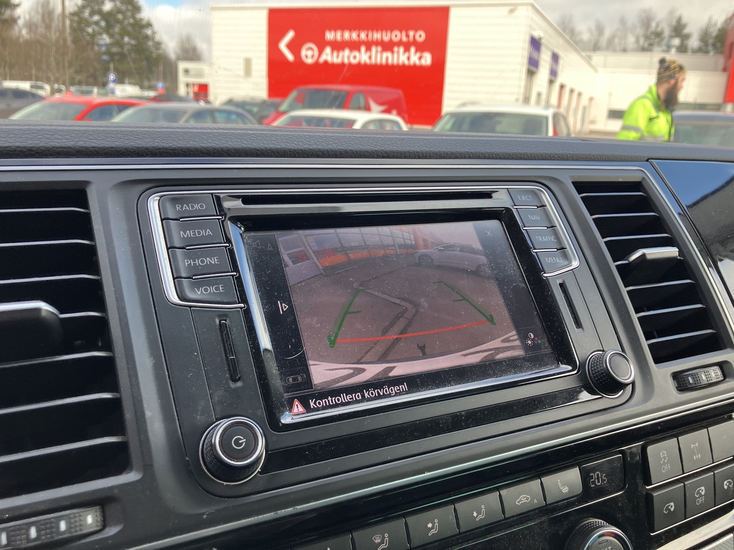 VOLKSWAGEN Multivan 2016