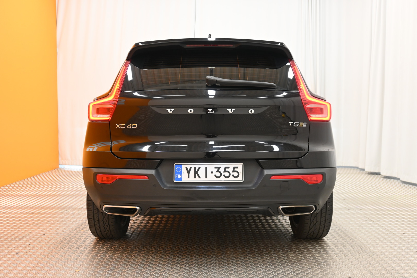 VOLVO XC40 2020