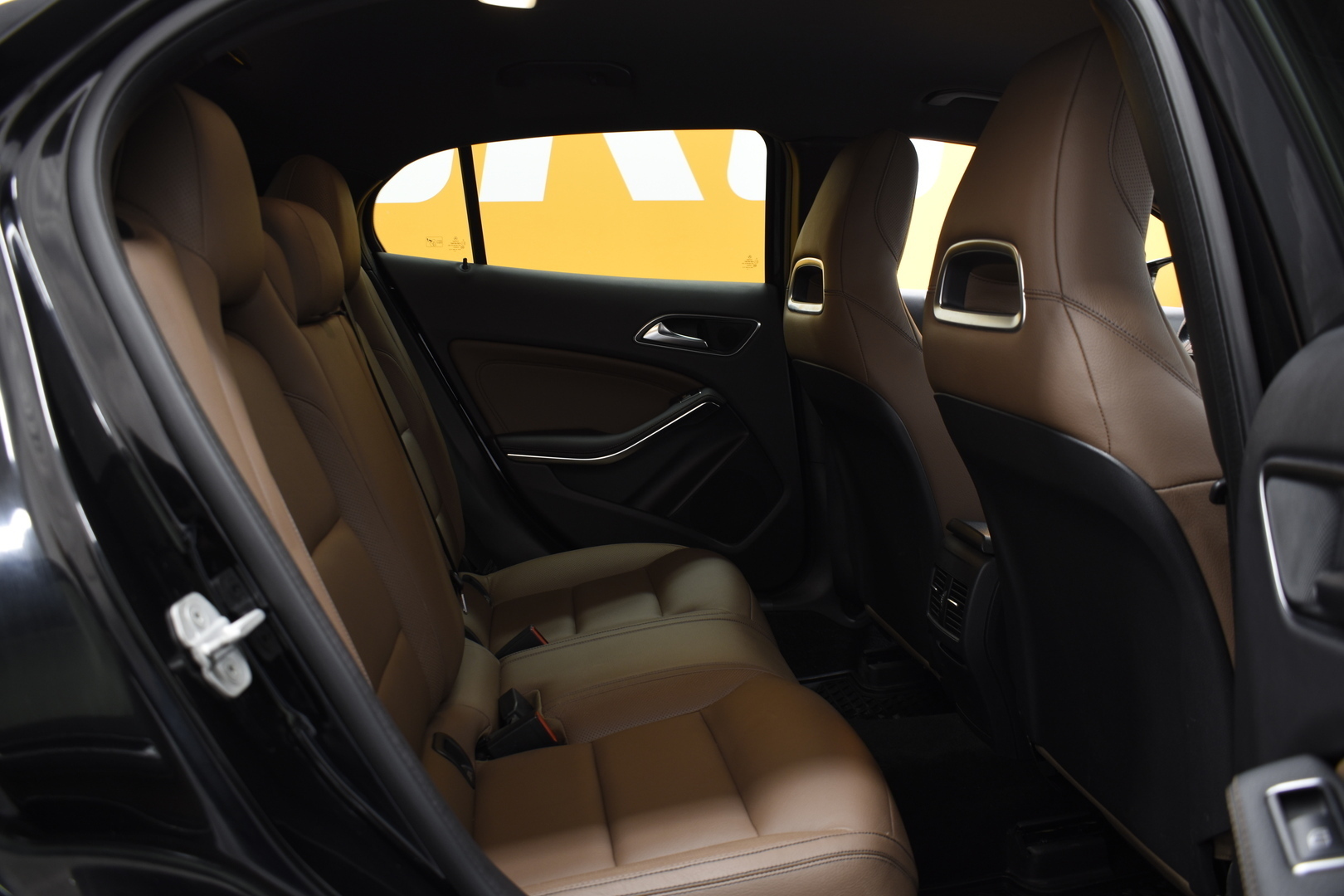 MERCEDES-BENZ GLA 2015