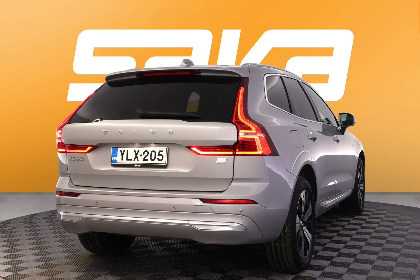 VOLVO XC60 2023