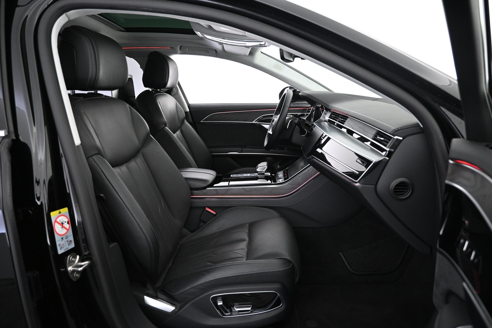 AUDI A8 2022