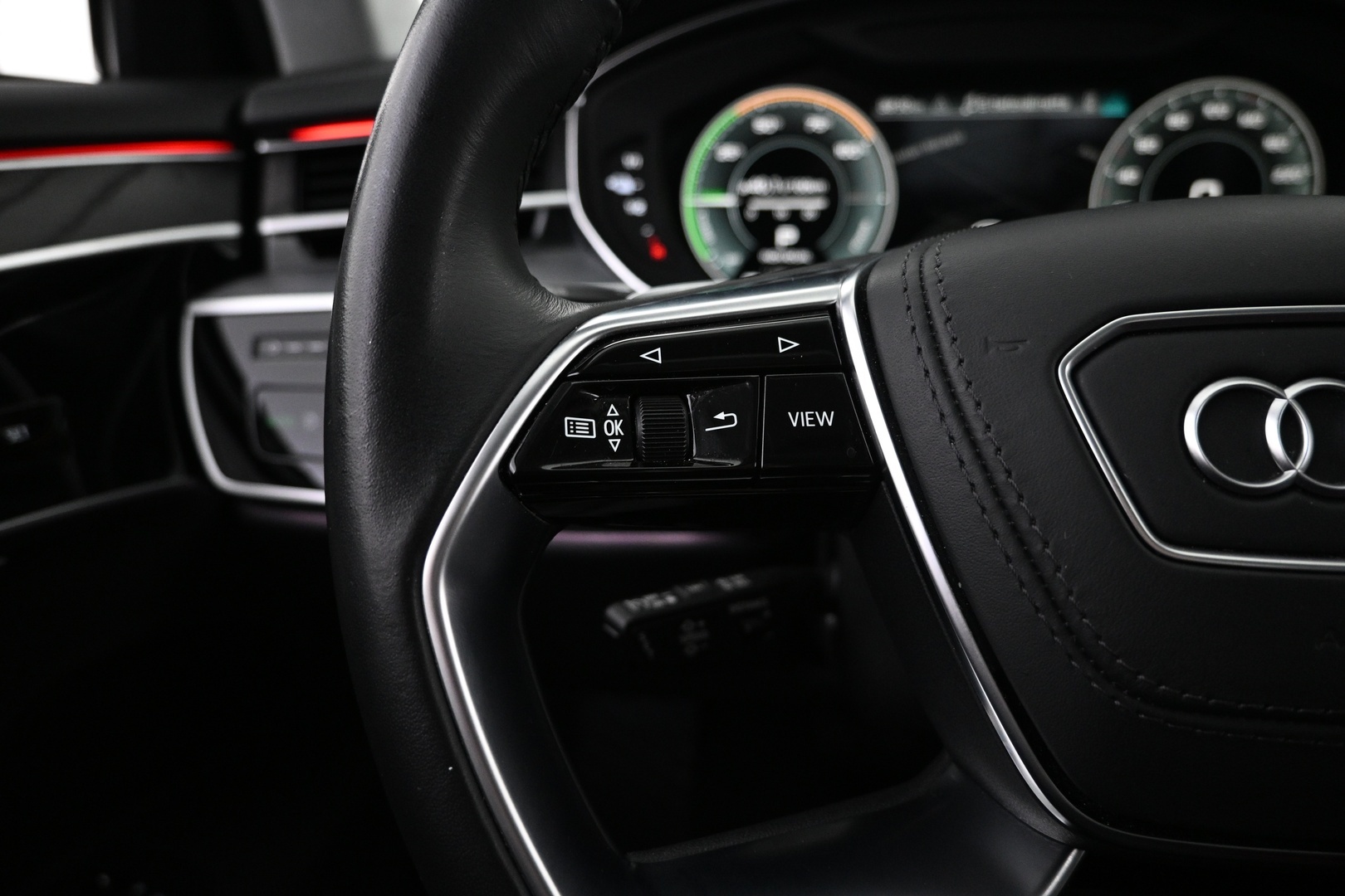 AUDI A8 2022