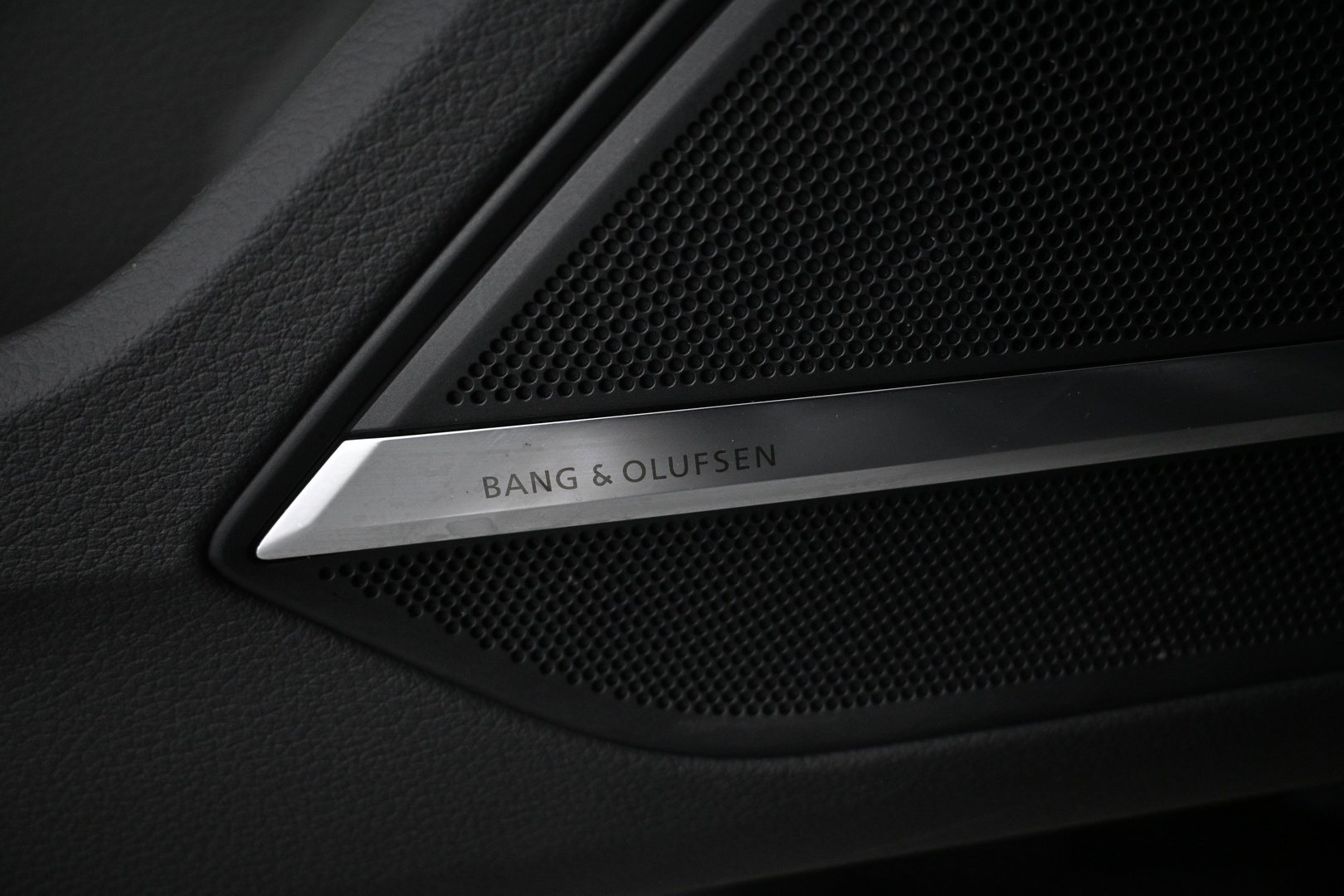 AUDI A8 2022