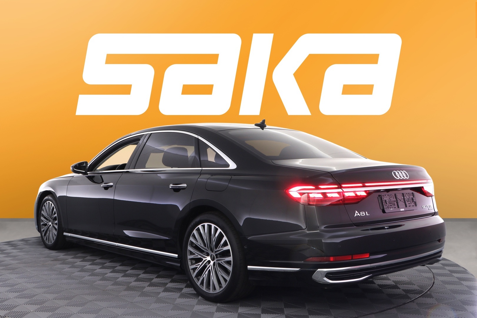 AUDI A8 2022