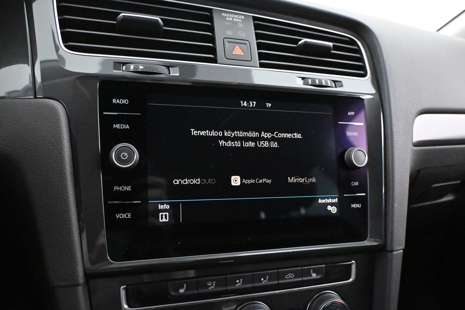 VOLKSWAGEN Golf 2020