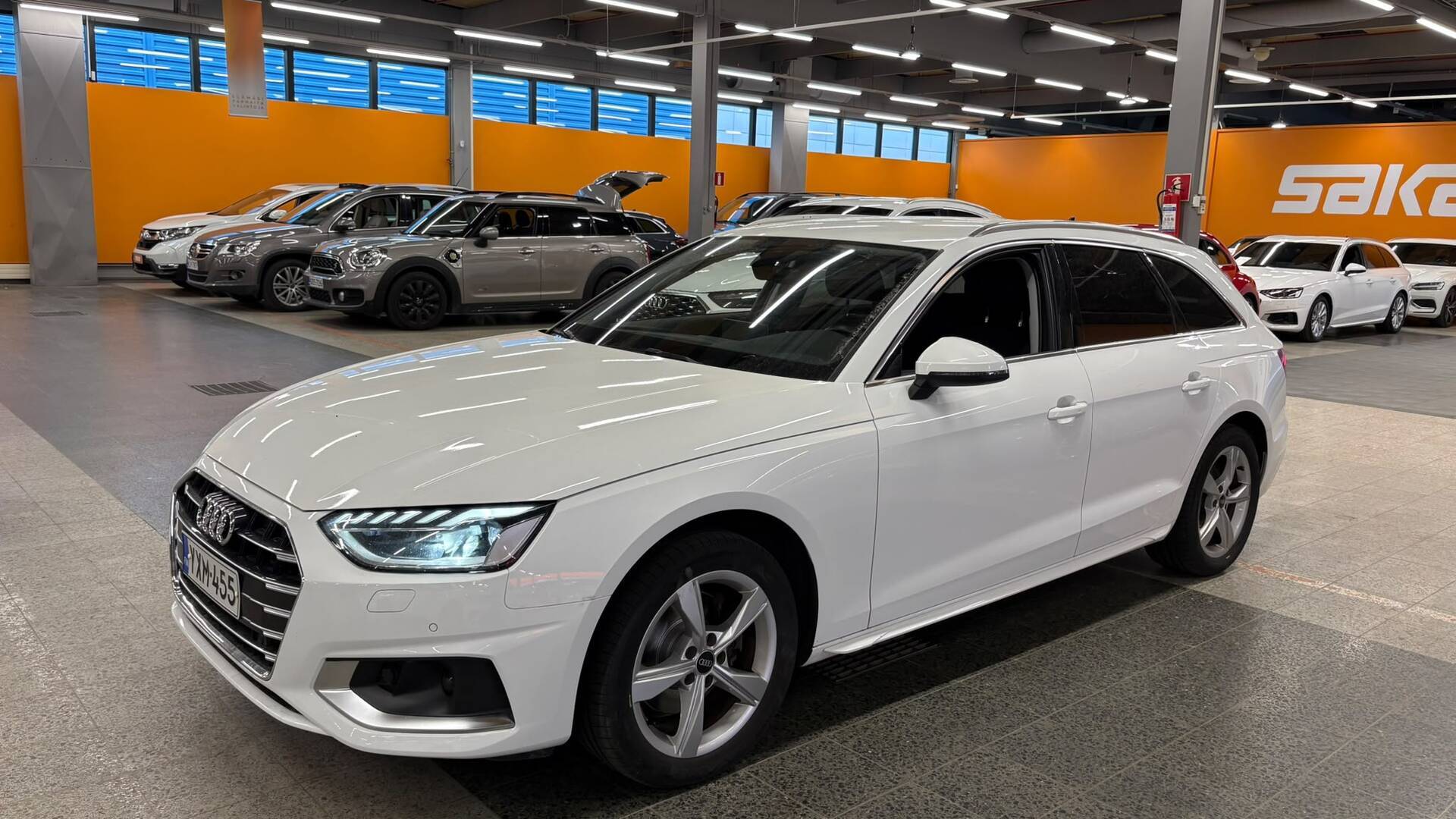 AUDI A4 2021