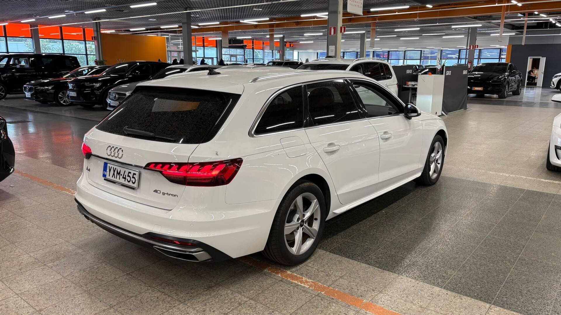 AUDI A4 2021