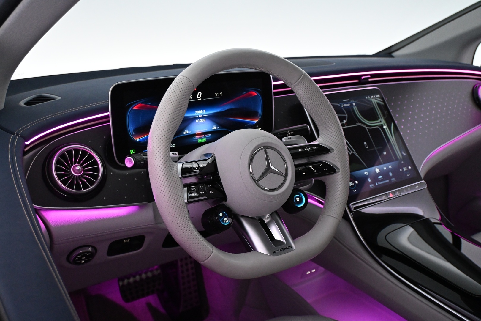 MERCEDES-BENZ EQE 2023