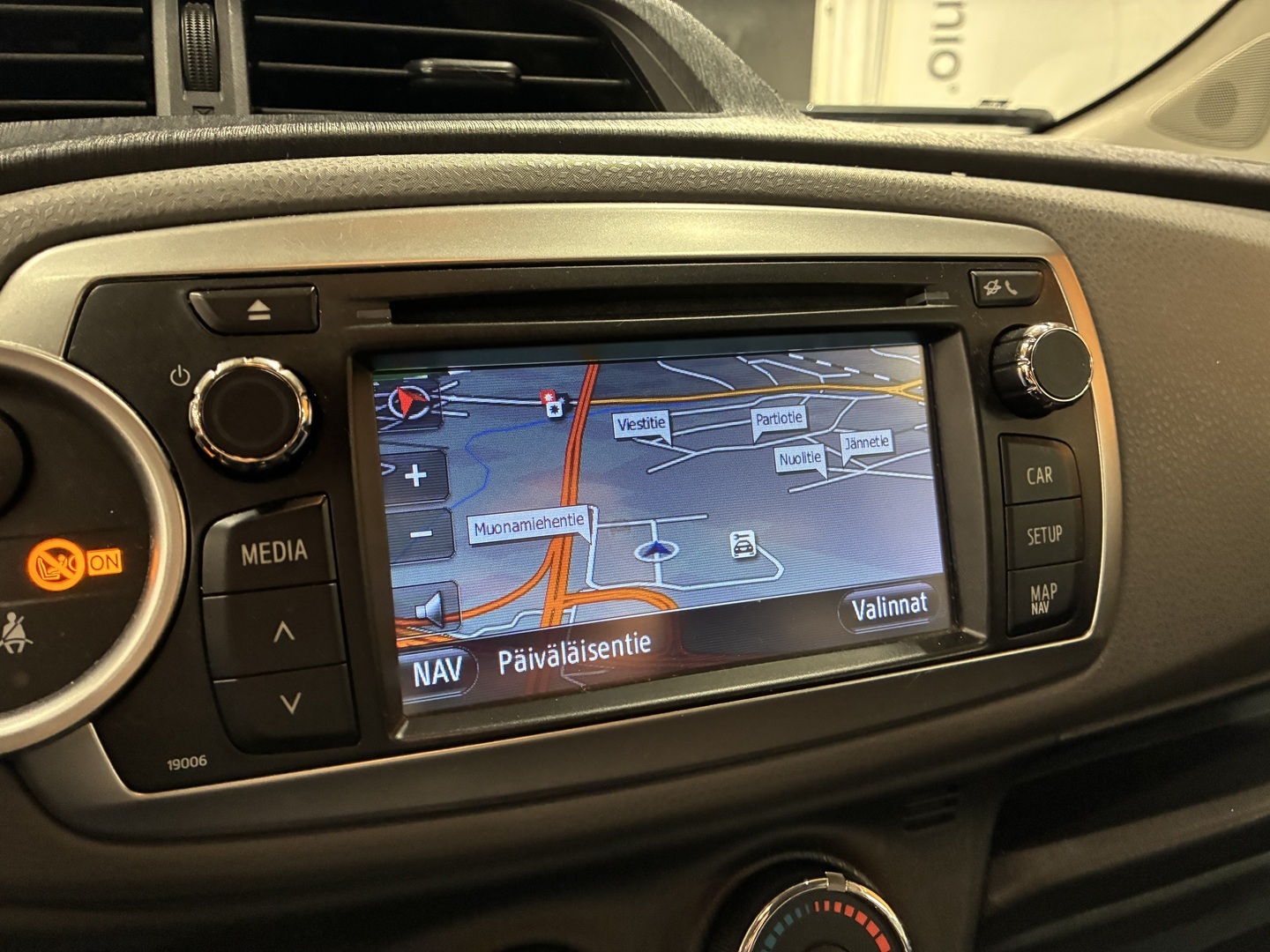 TOYOTA Yaris 2012