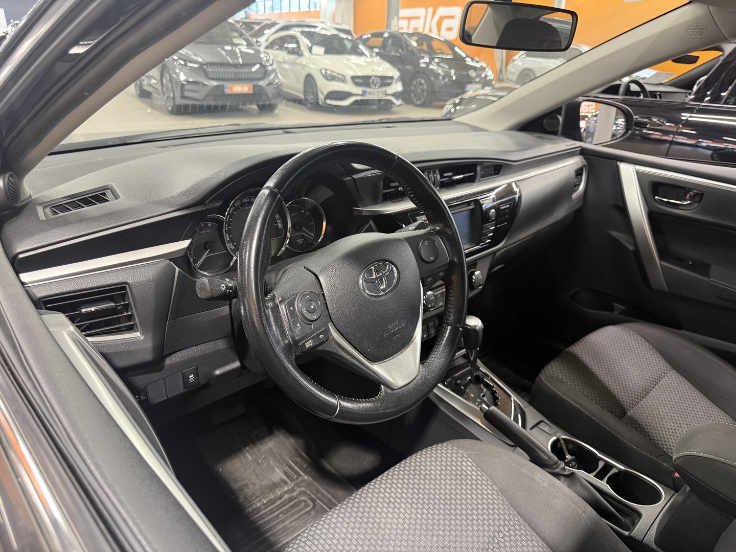 TOYOTA Corolla 2017