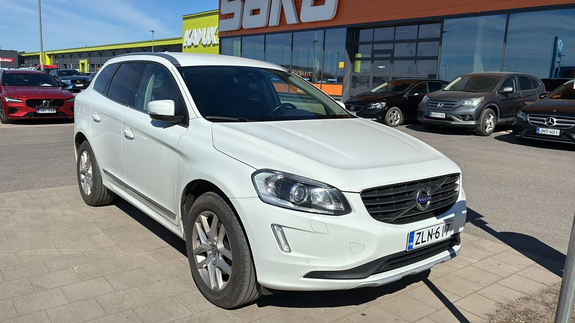 VOLVO XC60 2017