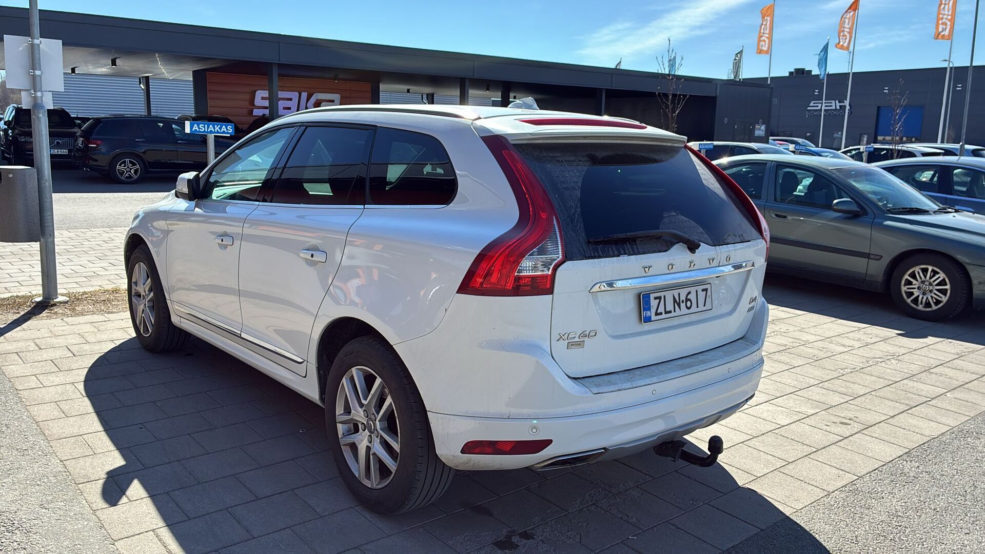 VOLVO XC60 2017