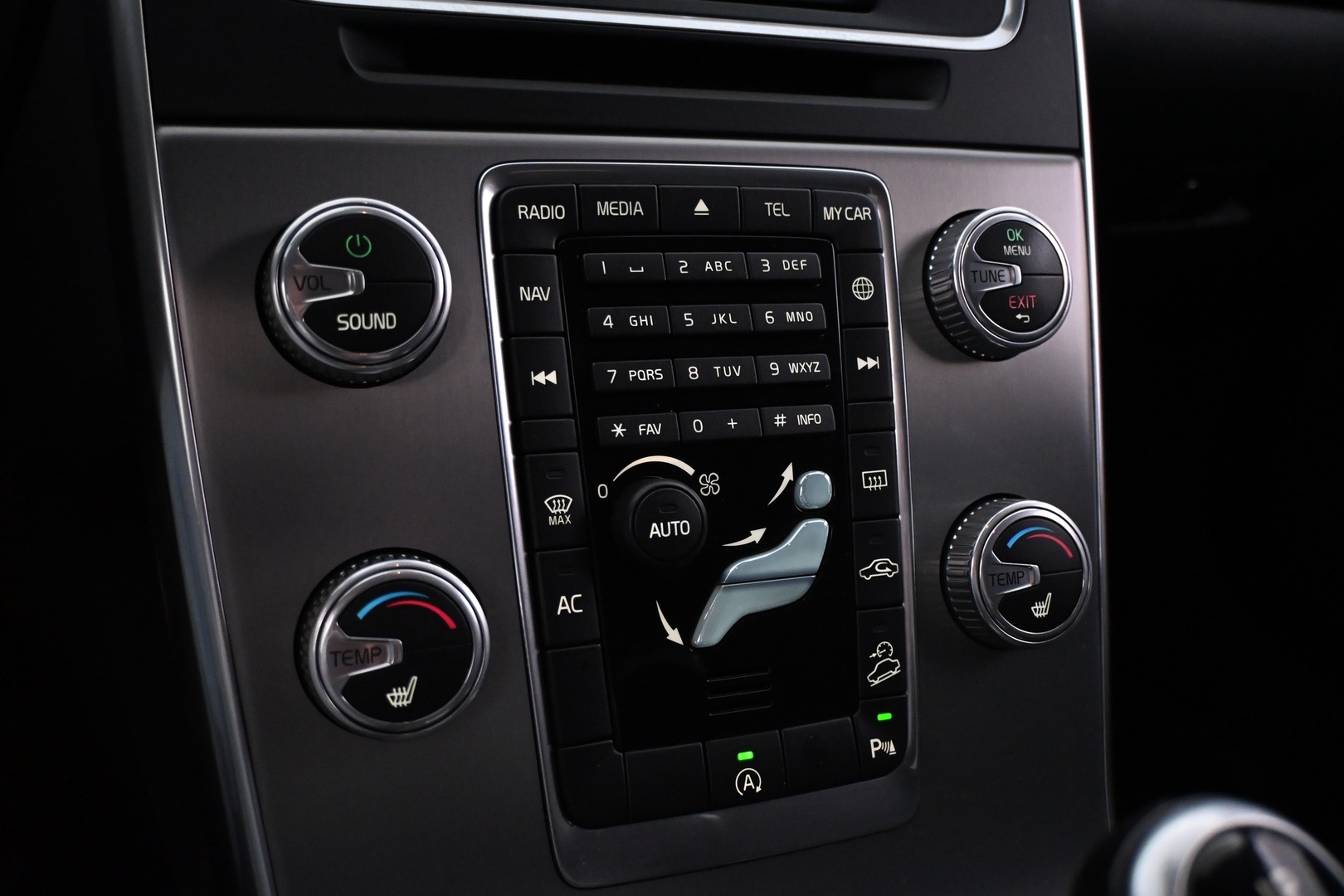 VOLVO V60 Cross Country 2017